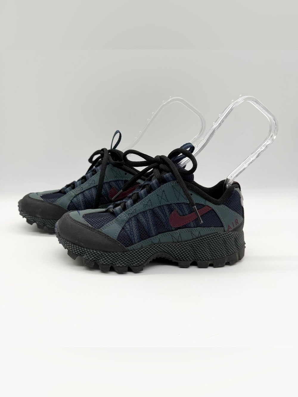 Nike Men's Dark Green & Navy Trail Running Sneakers with Burgundy Swoosh